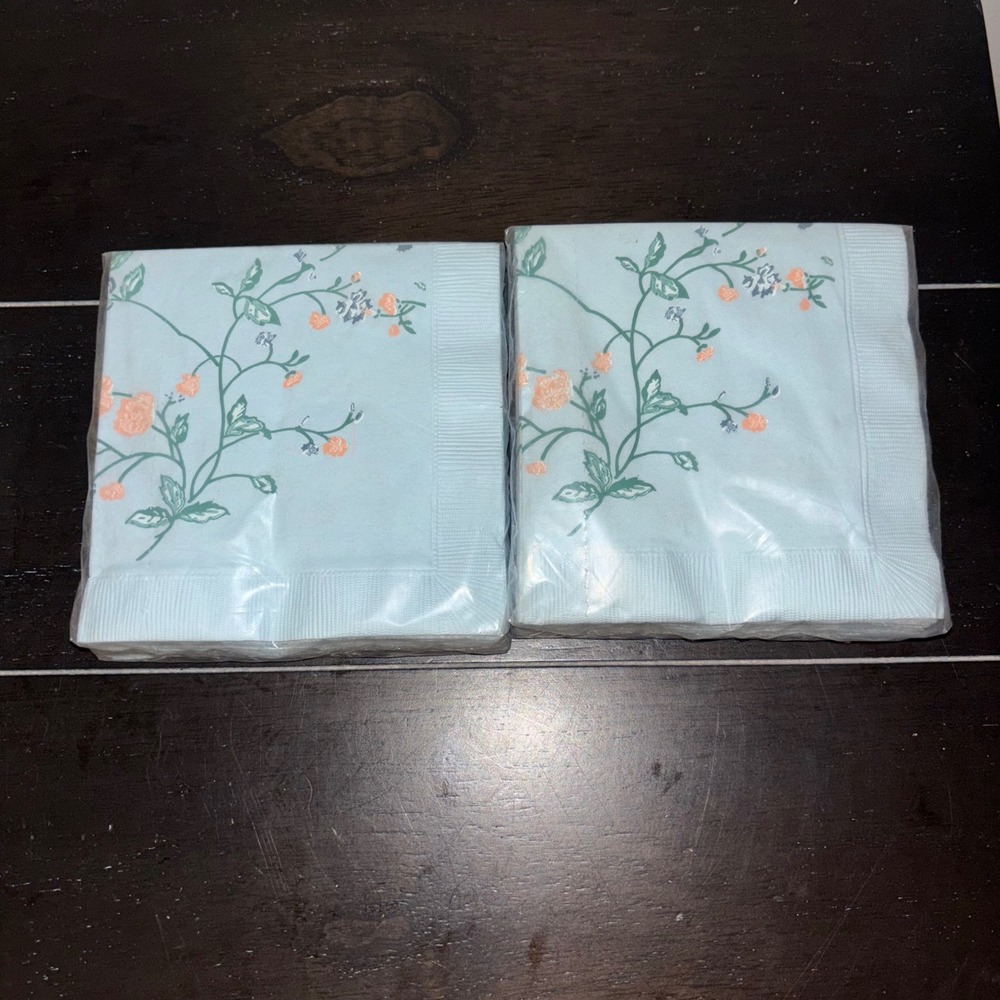 Contempo | 1987 | Lillian August Collection | 3-Ply Facial Tissue Bev‎ Napkins